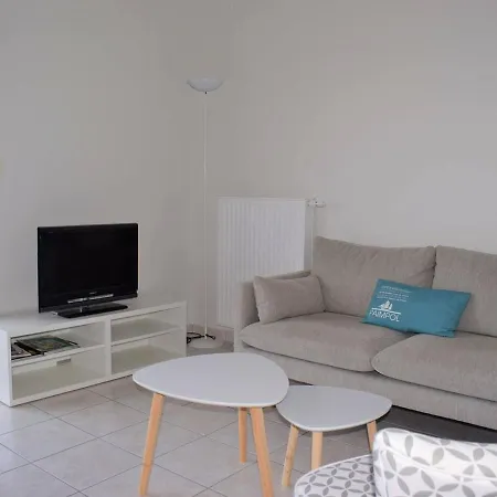 Appartement 3* Renove Avec Terrasse Et Parking, Au Centre De Perros-guirec, 5 Personnes - Fr-1-368-166 Perros-Guirec